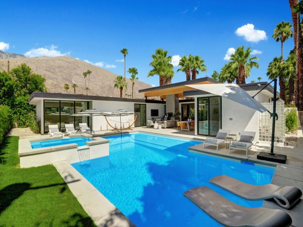 Palm Springs Home 991453