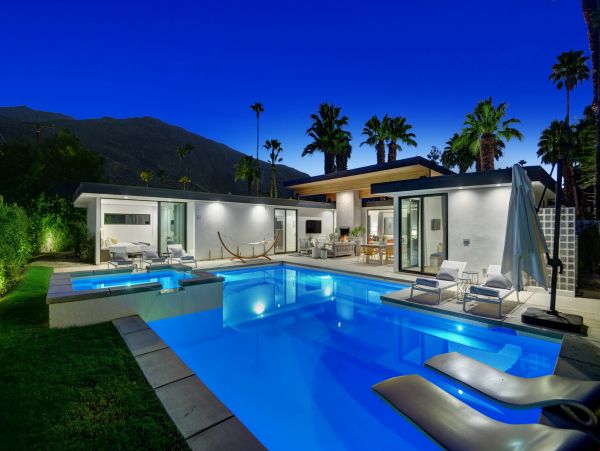 Palm Springs Home 991453
