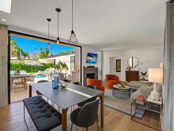 Palm Springs Home 991453