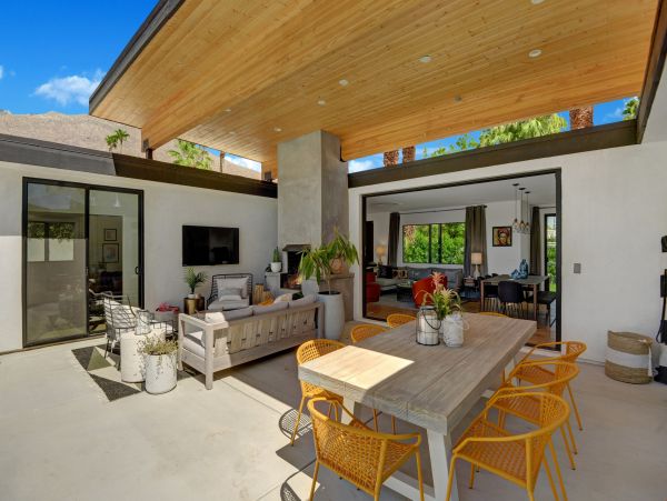 Palm Springs Home 991453