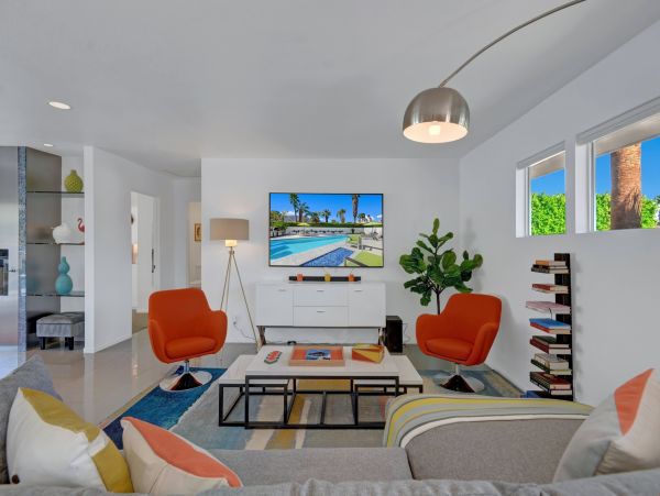Palm Springs Home 991454