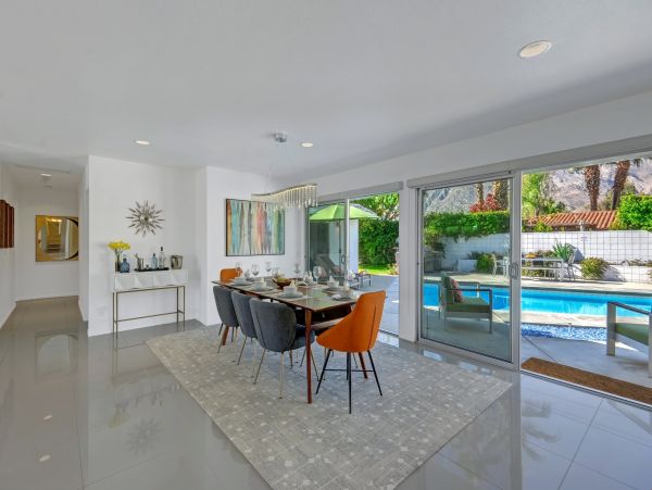 Palm Springs Home 991454