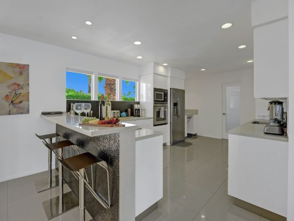 Palm Springs Home 991454