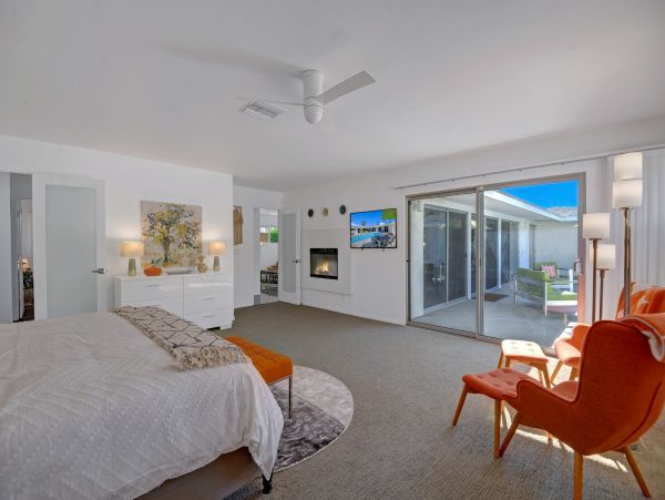 Palm Springs Home 991454