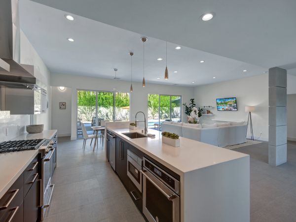 Palm Springs Home 991456