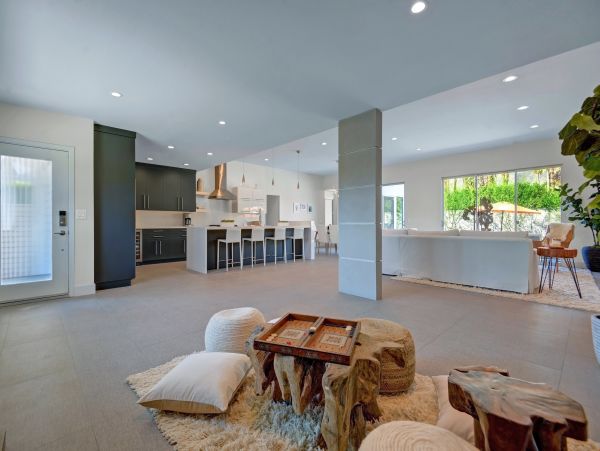 Palm Springs Home 991456