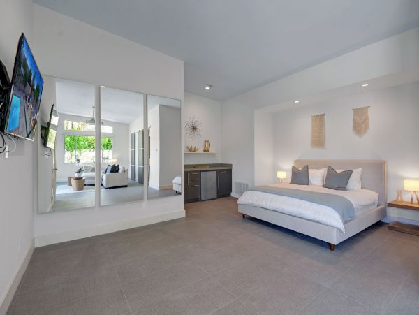 Palm Springs Home 991456