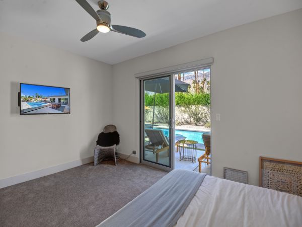 Palm Springs Home 991456