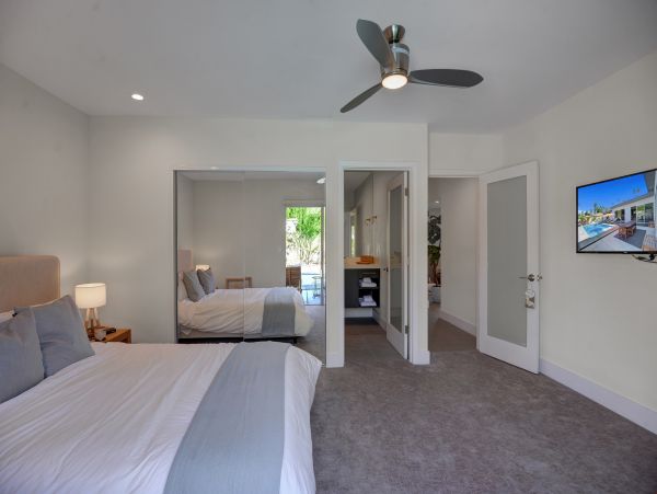 Palm Springs Home 991456