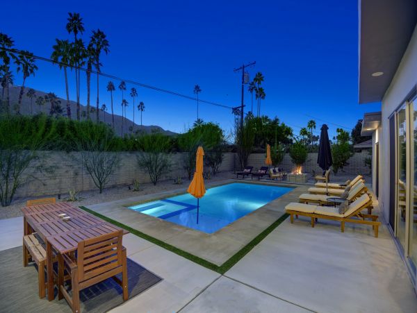 Palm Springs Home 991456