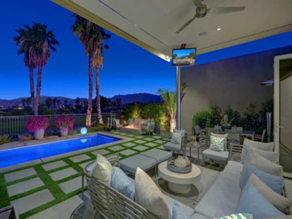 Palm Springs Home 991457