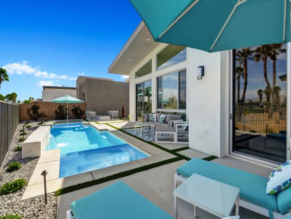 Palm Springs Home 991458