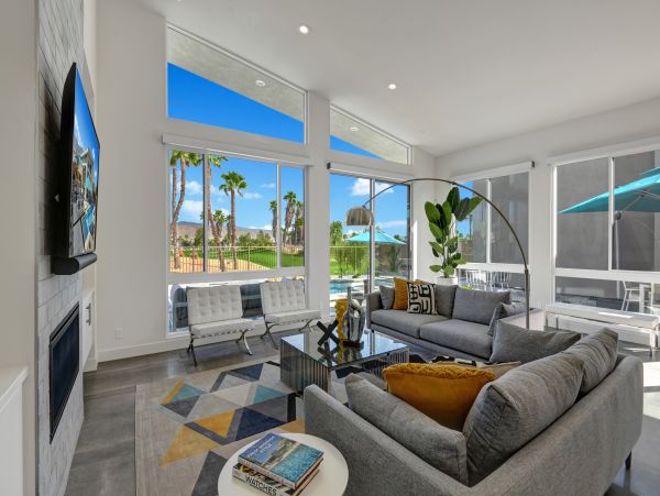 Palm Springs Home 991458