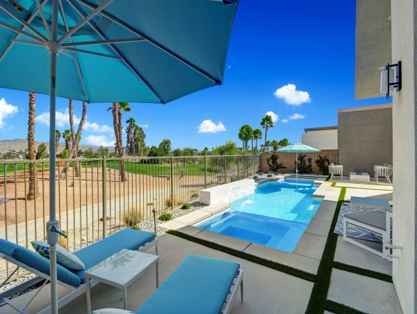 Palm Springs Home 991458