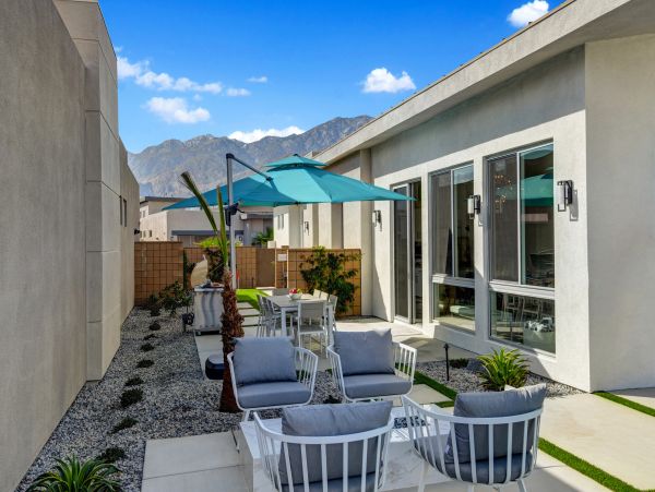 Palm Springs Home 991458