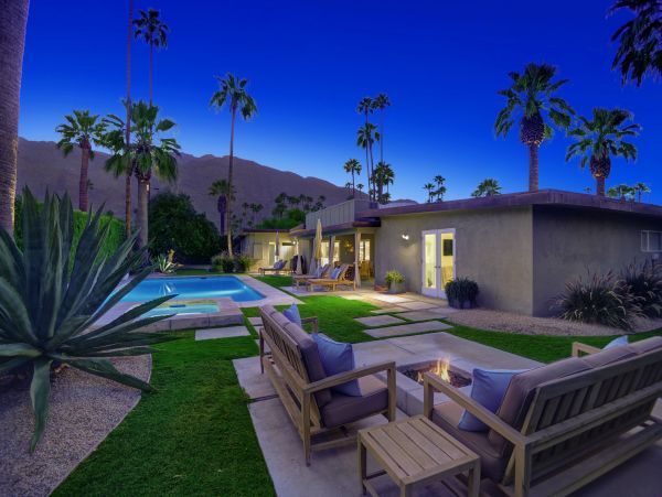 Palm Springs Home 991459