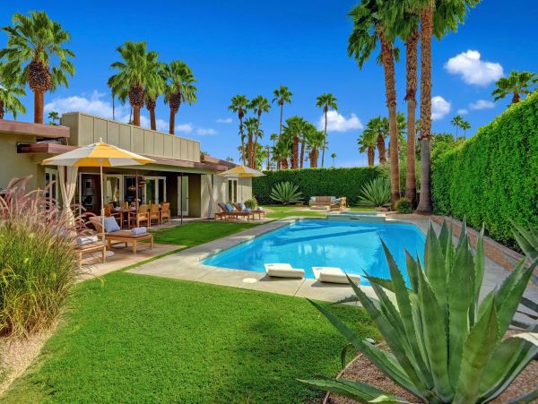 Palm Springs Home 991459