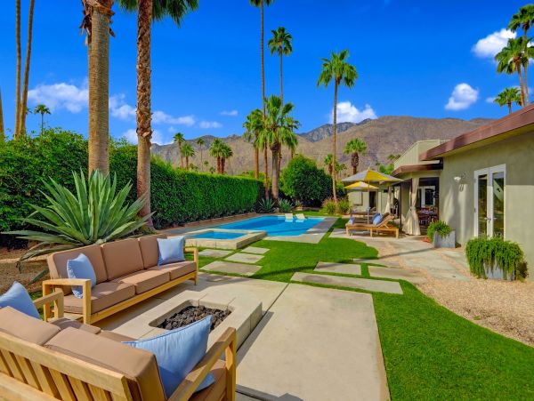 Palm Springs Home 991459