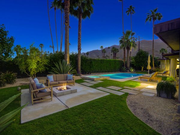 Palm Springs Home 991459