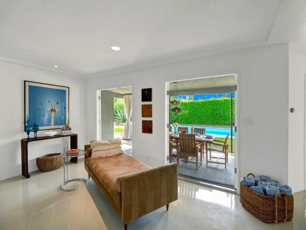 Palm Springs Home 991459
