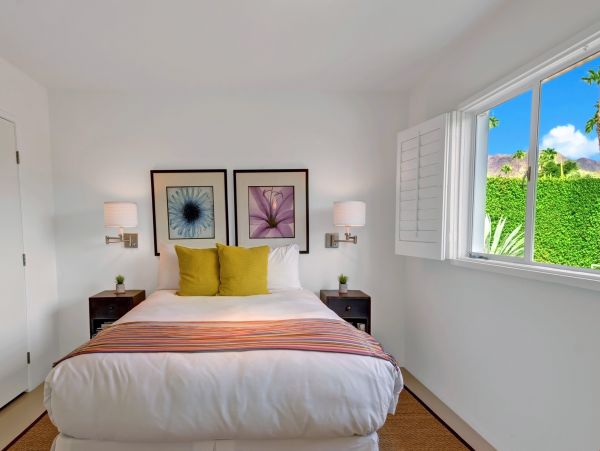 Palm Springs Home 991459