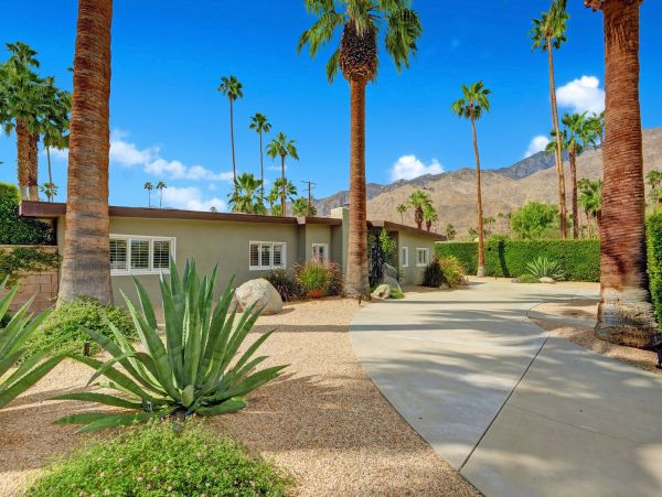 Palm Springs Home 991459