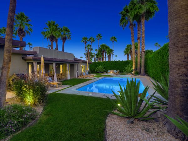 Palm Springs Home 991459