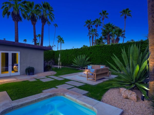 Palm Springs Home 991459