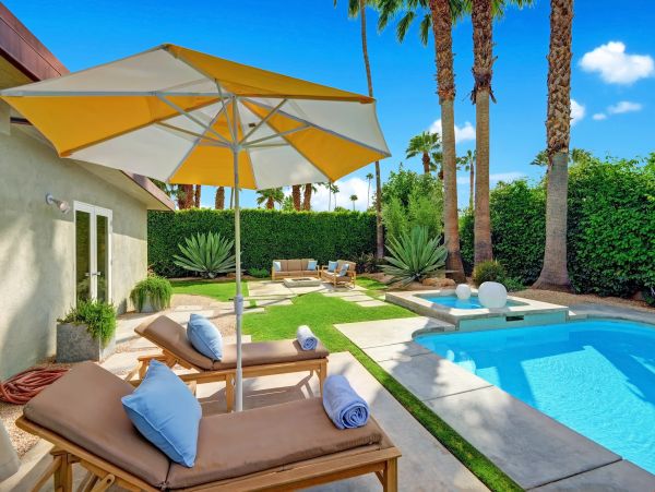 Palm Springs Home 991459