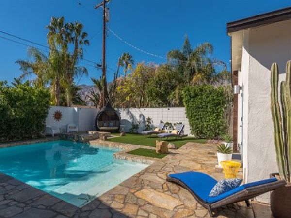 Palm Springs Home 991460