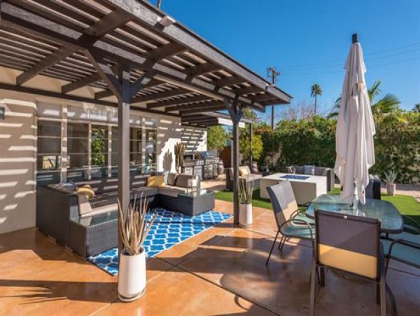 Palm Springs Home 991460