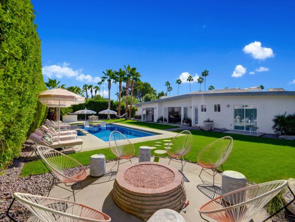 Palm Springs Home 991461