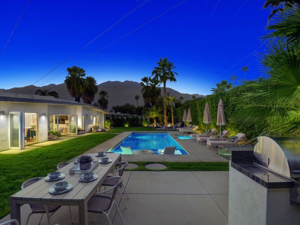 Palm Springs Home 991461