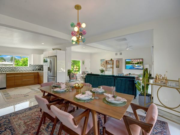 Palm Springs Home 991461