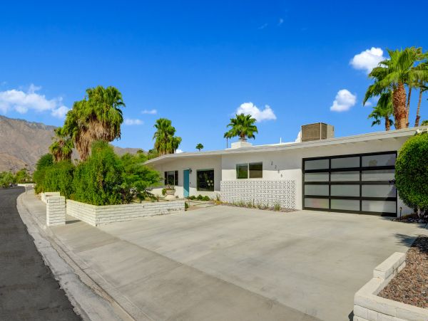 Palm Springs Home 991461