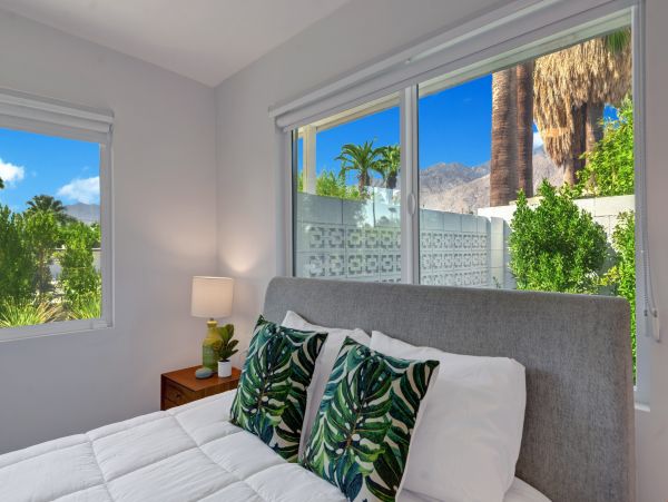 Palm Springs Home 991461
