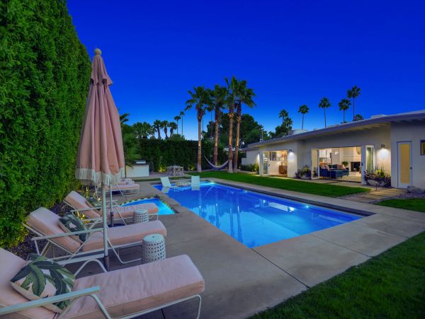Palm Springs Home 991461