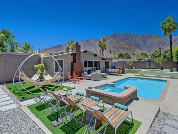 Palm Springs Home 991462