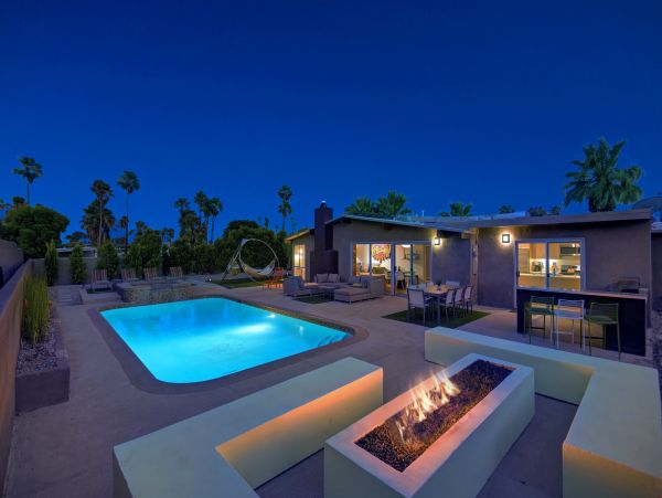 Palm Springs Home 991462