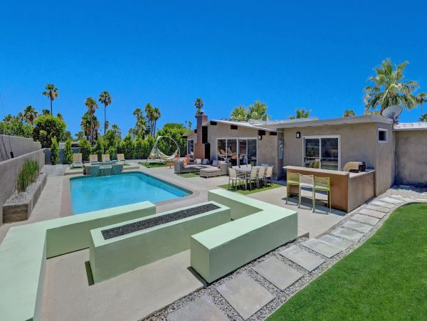Palm Springs Home 991462