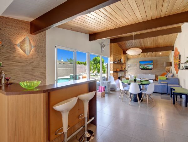 Palm Springs Home 991462