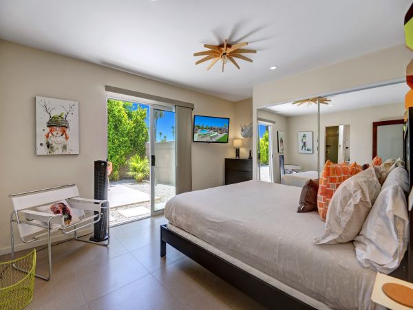 Palm Springs Home 991462