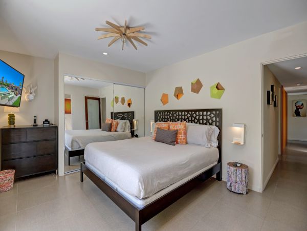 Palm Springs Home 991462