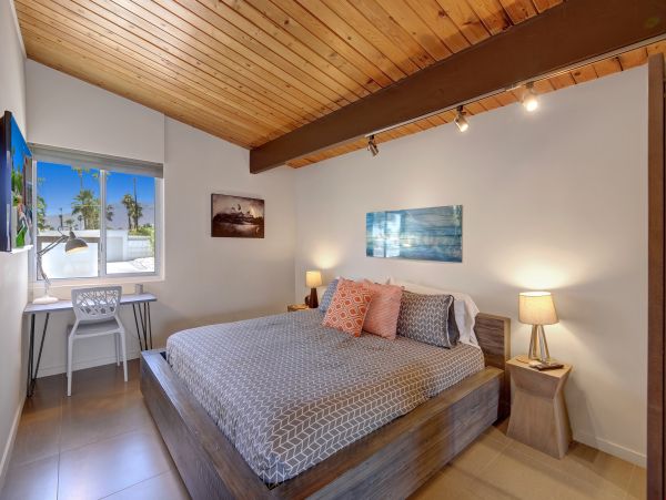 Palm Springs Home 991462