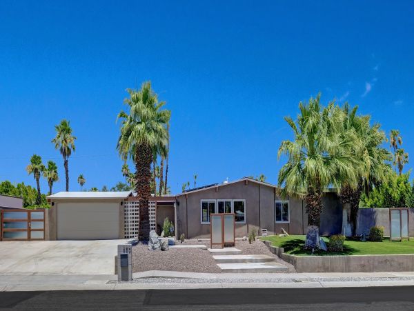 Palm Springs Home 991462