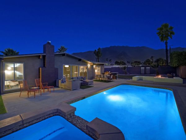 Palm Springs Home 991462