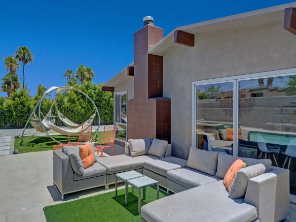 Palm Springs Home 991462