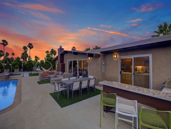 Palm Springs Home 991462