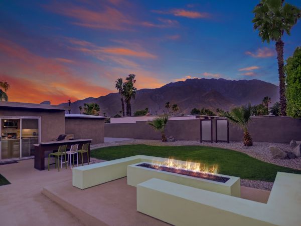 Palm Springs Home 991462