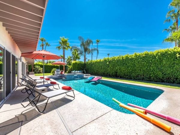 Palm Springs Home 991463